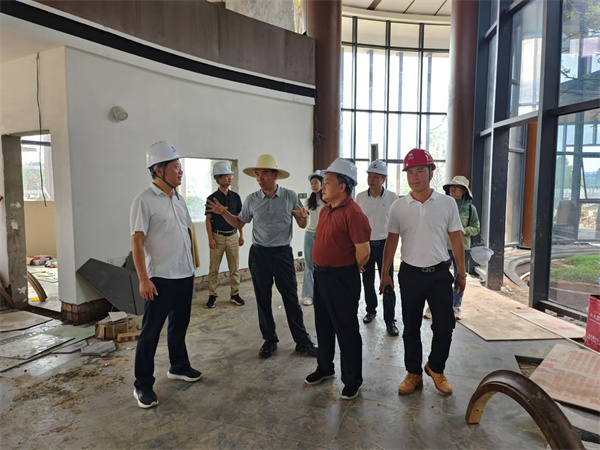 7月12日，詹凱縣長帶隊赴江西新余泊心云舍項目點考察學(xué)習(xí)1.jpg