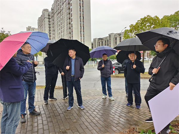 12月11日，洪董陪同詹凱縣長(zhǎng)一行調(diào)研張家山安置區(qū)地塊.jpg