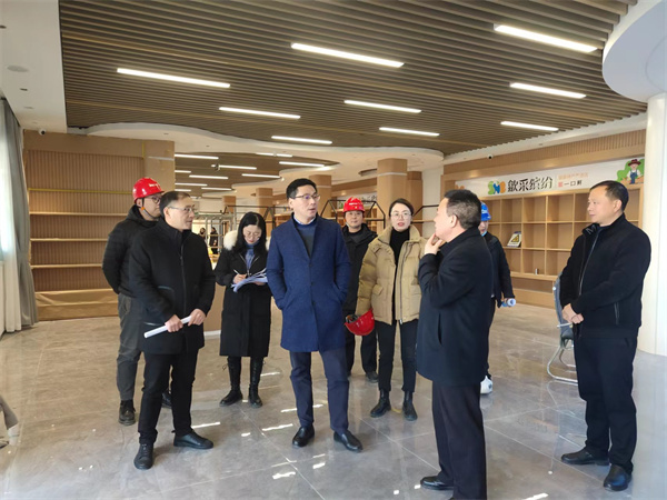 12月12日，洪董，方總陪同王奇勇縣長(zhǎng)一行調(diào)研古徽州核心景區(qū)智能化運(yùn)用管理中心項(xiàng)目。.jpg